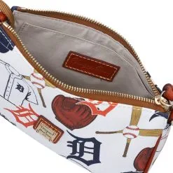 Women's Detroit Tigers Dooney & Bourke Gameday Lexi Crossbody With Small Coin Case 8 Women's Detroit Tigers Dooney & Bourke Gameday Lexi Crossbody With Small Coin Case -St. Louis Cardinals Sales 2023 womens dooney and bourke detroit tigers gameday lexi crossbody with small coin case pi4660000 altimages ff 4660732 97b05a5b01d181b6362aalt3 full